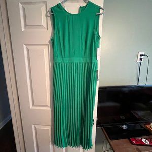Donna Morgan Midi Basil Green Dress
